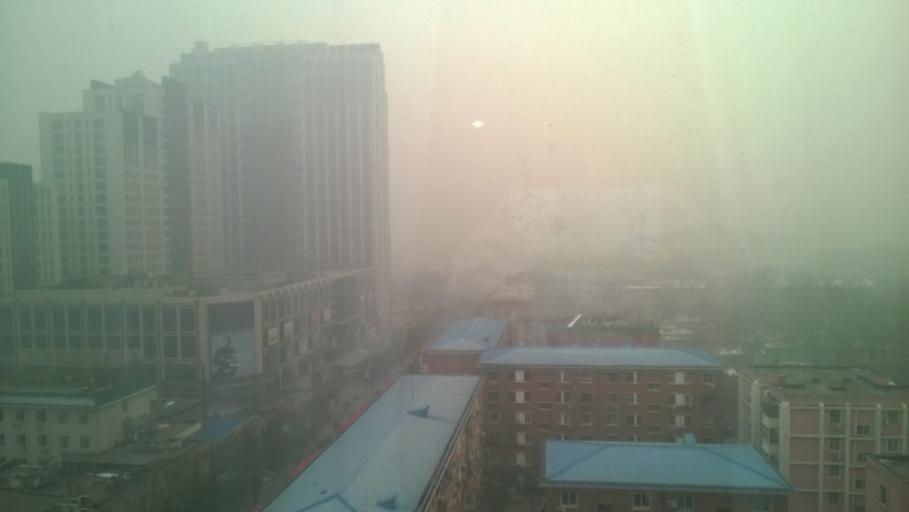 Mielikuvamarkkinoinnilla voidaan vaikuttaa paljon. Eikö sinuakin houkuttaisi vaihtaa Pekingin saasteet ilmaan, joka on todettu maailman puhtaimmaksi? Kuva: Säde Hautamäki