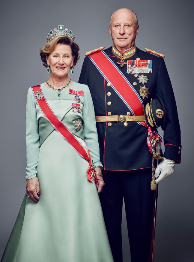 Kuvassa ovat kuningatar Sonja ja kuningas Harald V ovat molemmat hyvin suosittuja. Kuva: Jorgen Gomnæs, Det kongelige hoff