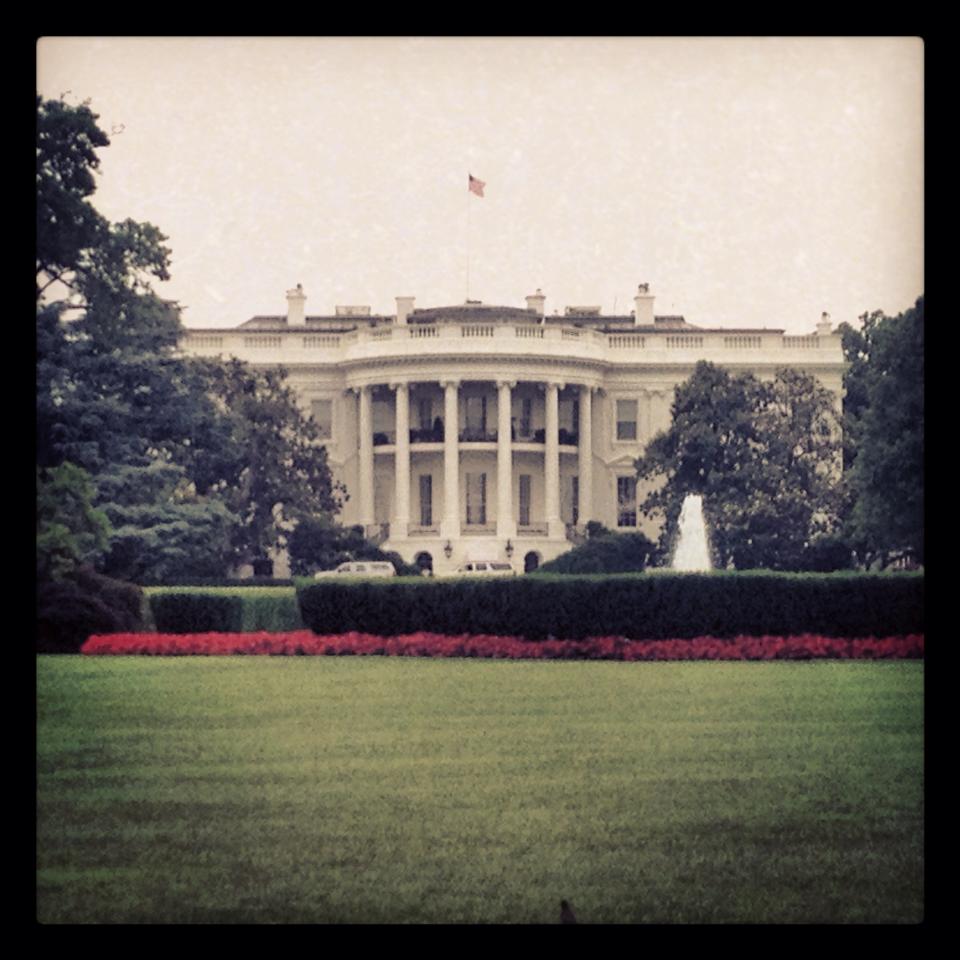Yhdysvaltain presidentin virka-asunto White House. 